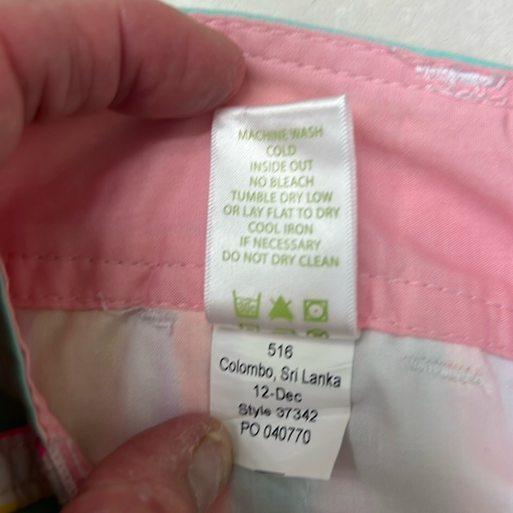 79. Lilly Pulitzer Women's Multicolor Striped Callahan Short, 3” front zip, Sz 2 - Picture 10 of 10